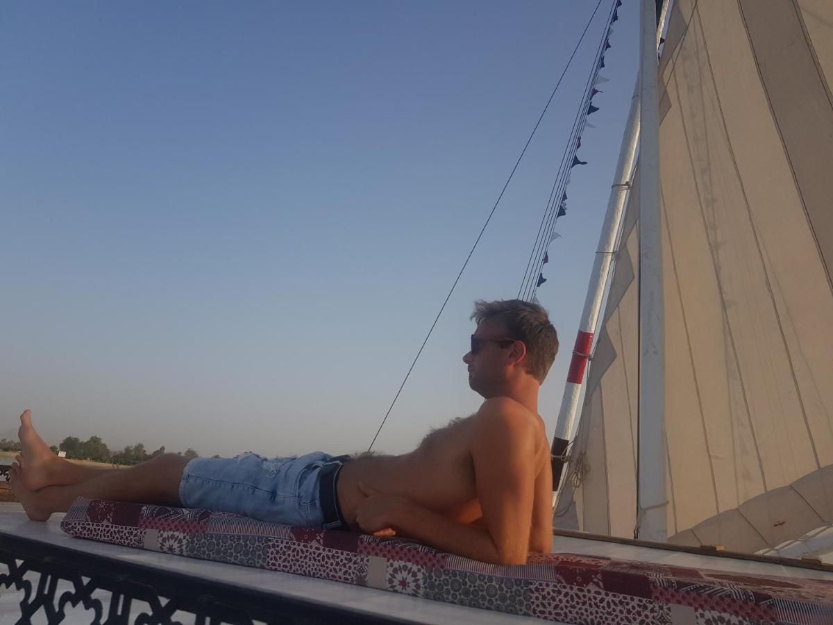 Nile Sunrise Boat for Private Rental Luxor Exterior foto