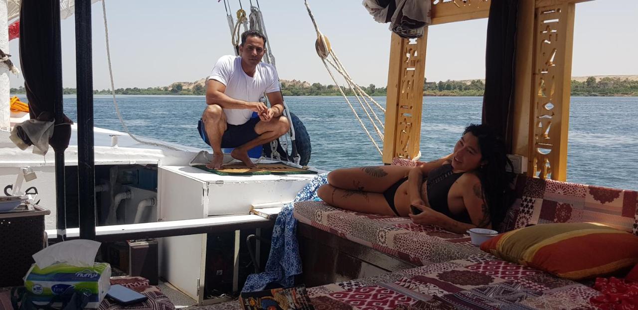 Nile Sunrise Boat for Private Rental Luxor Exterior foto