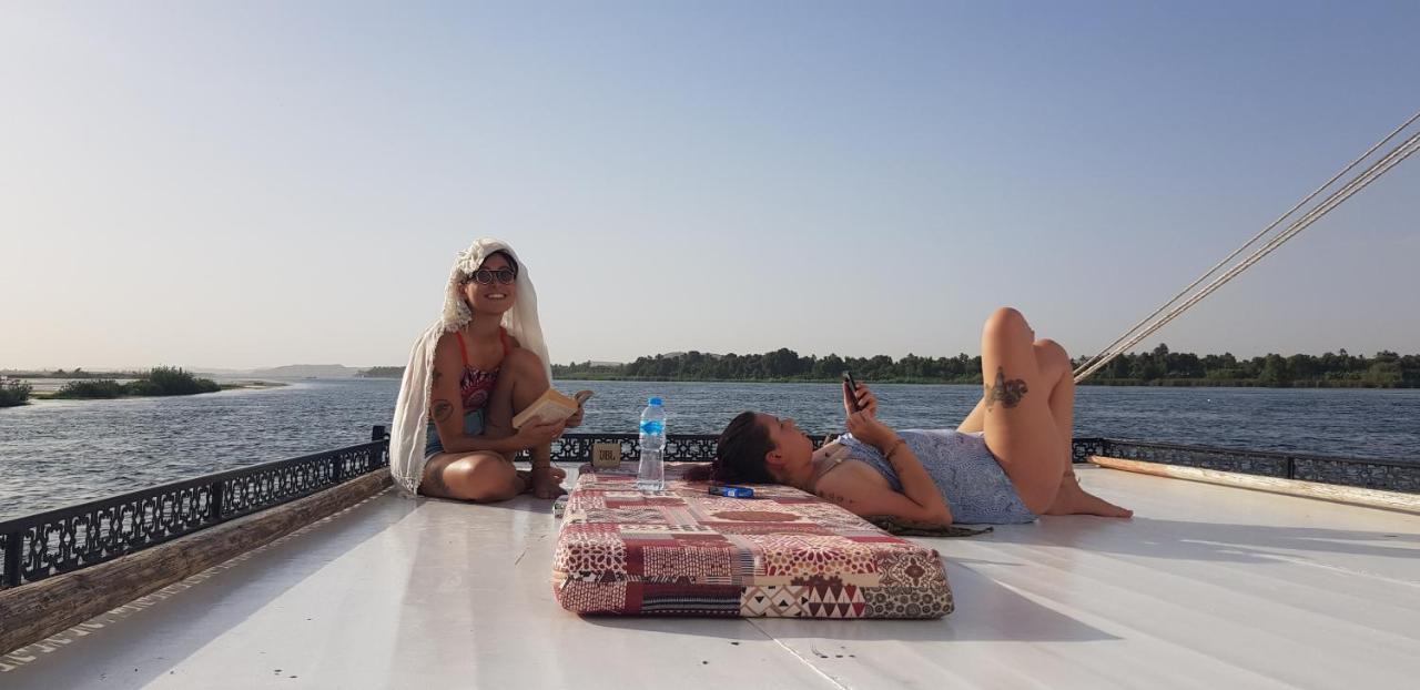 Nile Sunrise Boat for Private Rental Luxor Exterior foto