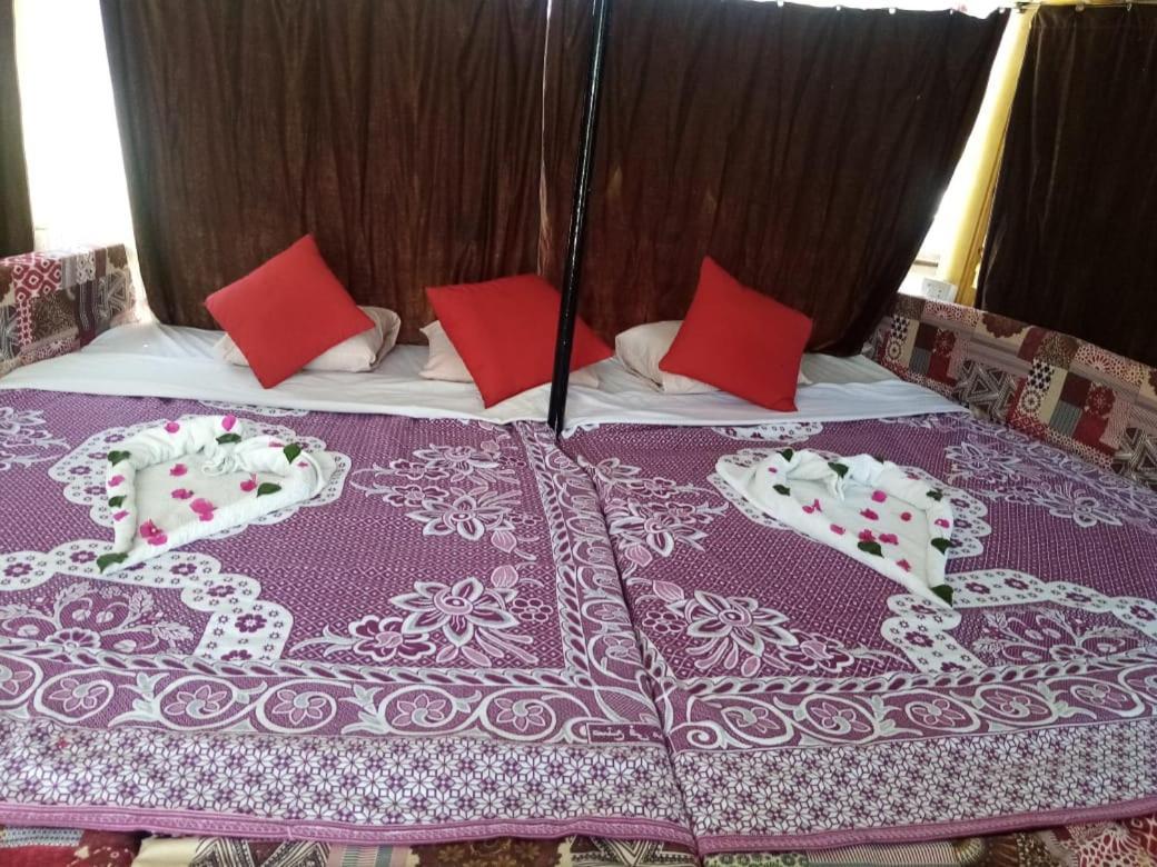 Nile Sunrise Boat for Private Rental Luxor Exterior foto