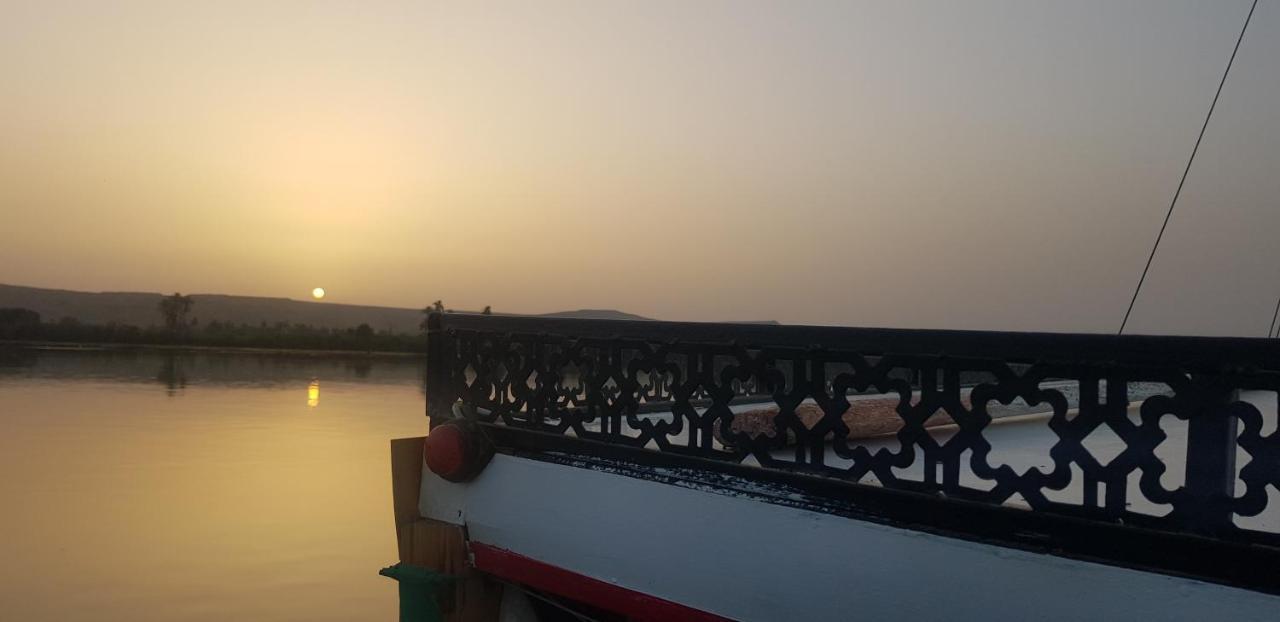 Nile Sunrise Boat for Private Rental Luxor Exterior foto