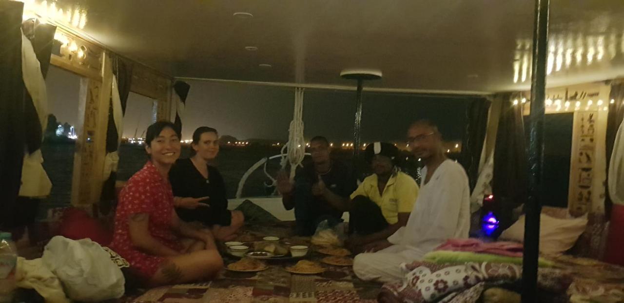Nile Sunrise Boat for Private Rental Luxor Exterior foto