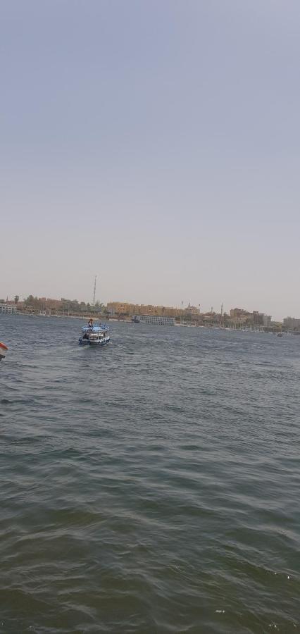 Nile Sunrise Boat for Private Rental Luxor Exterior foto