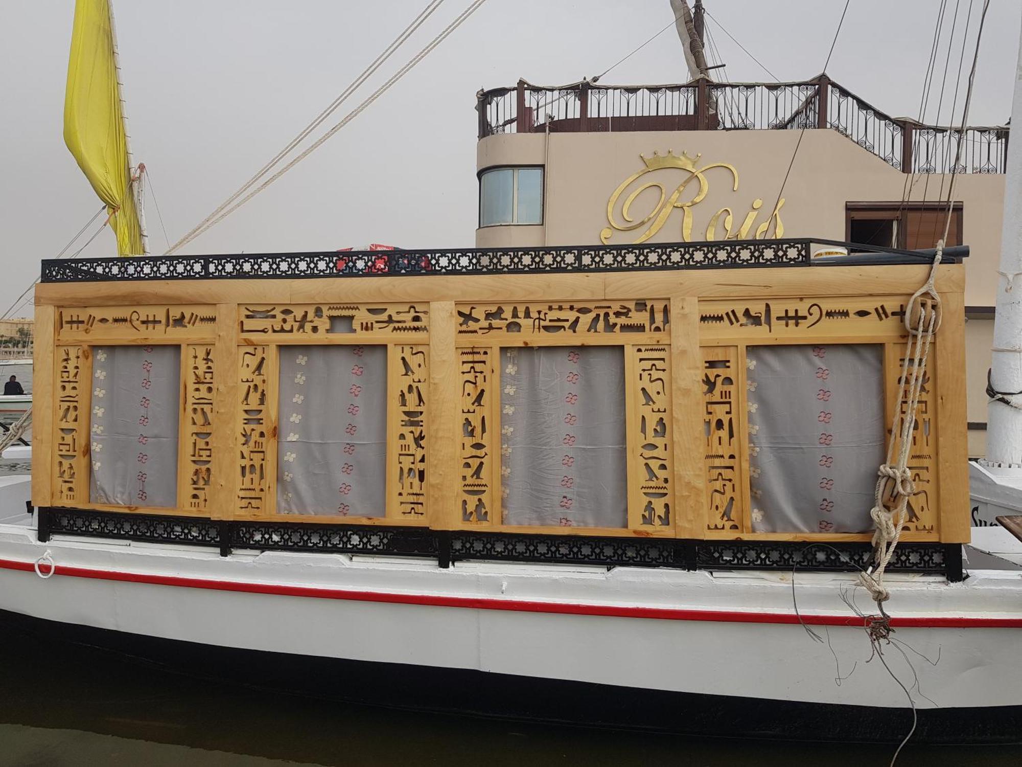 Nile Sunrise Boat for Private Rental Luxor Cameră foto